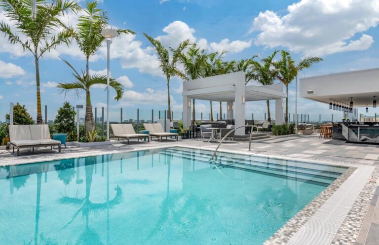 086F3E83-5B0D-48F8-A93D-430D4B4411D3